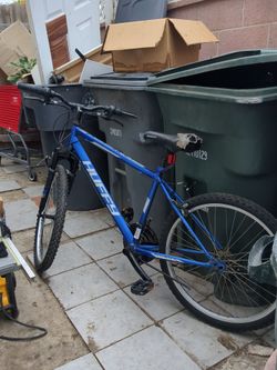Huffy complete bicycle