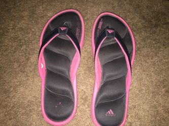 Adidas memory foam flip flops size 9 women