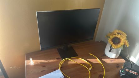 Computer monitor for sale