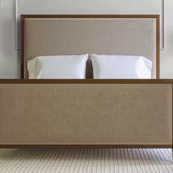New! Saatva Calais Queen Bed Frame In Natural Linen 