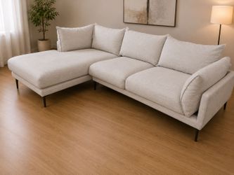Free delivery nearby of sectional
