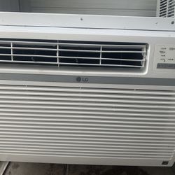 Wall Ac Unit 15000 Btu Heavy 110 Vol 18 De Alto 26 De Ancho 