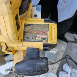 Dewalt Saw 