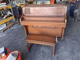 Story n Clark upright Vintage piano