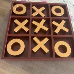 Tic Tac Toe decor game