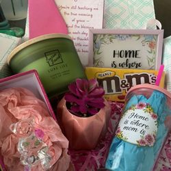 Mother’s Day Surprise 📦 Box .to Make Orders You Can Call At 818*538*0021 ...thank You😃