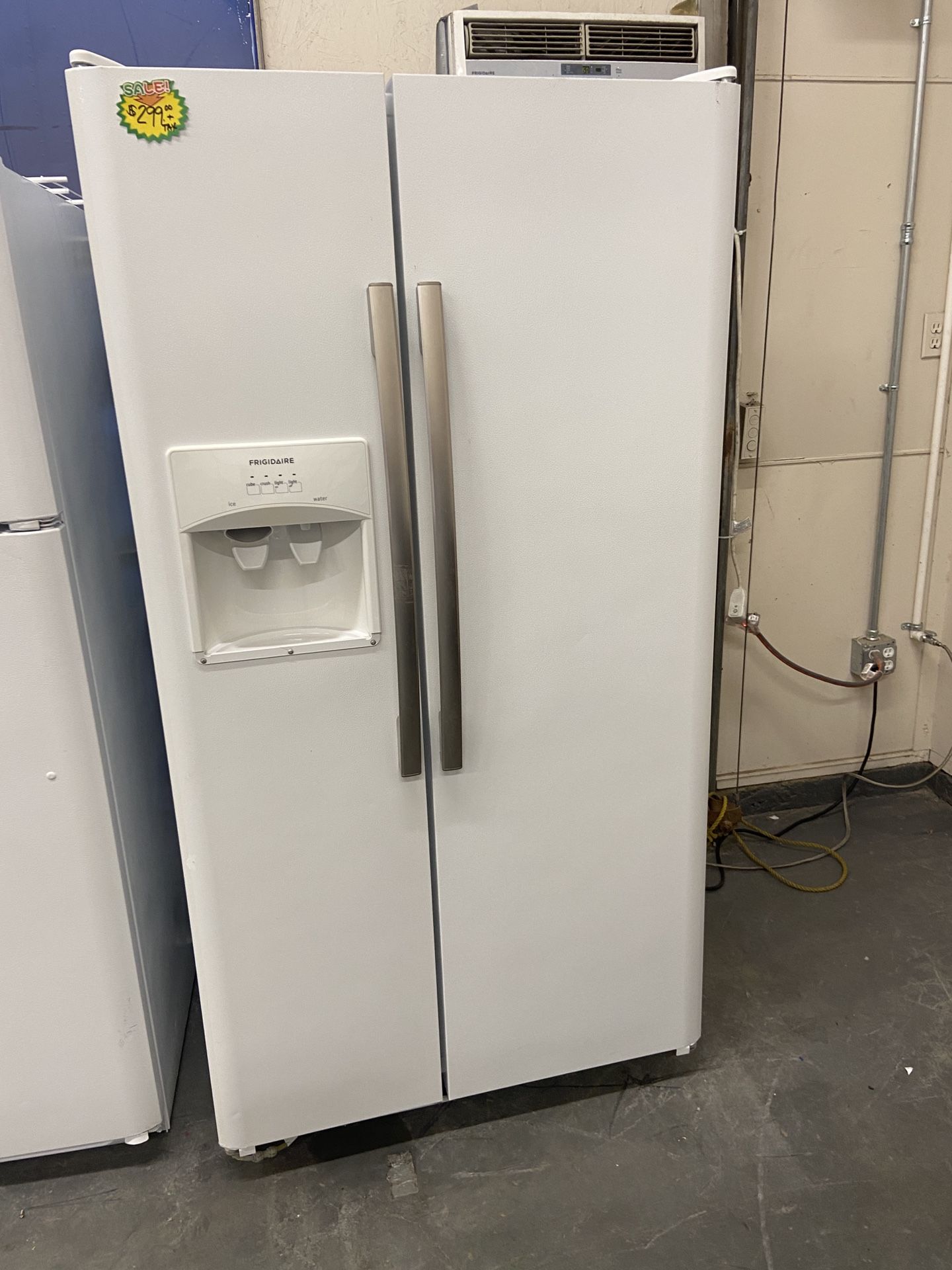 FRIGIDAIRE WHITE SIDE BY SIDE REFRIGERATOR