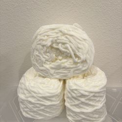3 of New Skeins Blanket Yarn Chunky Crochet Milk Baby Velvet Soft Knitting 5.5oz White