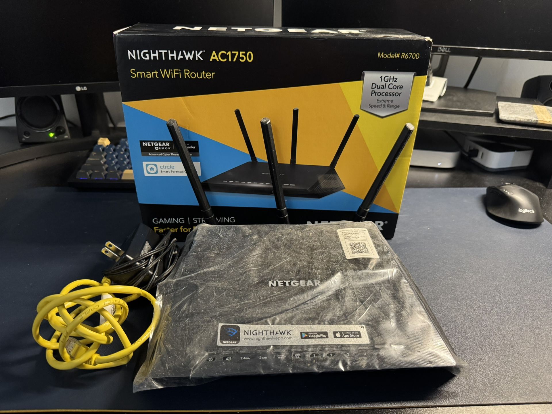 Netgear Nighthawk AC1750 Model R6700 Smart Dual Band WiFi Router
