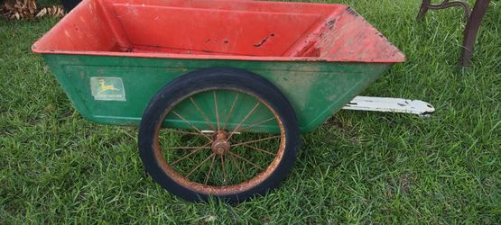 John Deere Tilt Cart