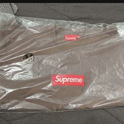 Supreme Box Logo, Yeezy for Sale in Chino, CA - OfferUp