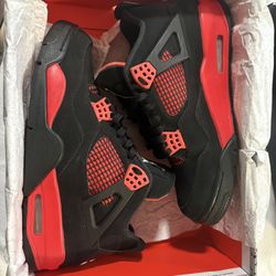 JORDAN 4 RED 9.5 THUNDERS LIKE NEW