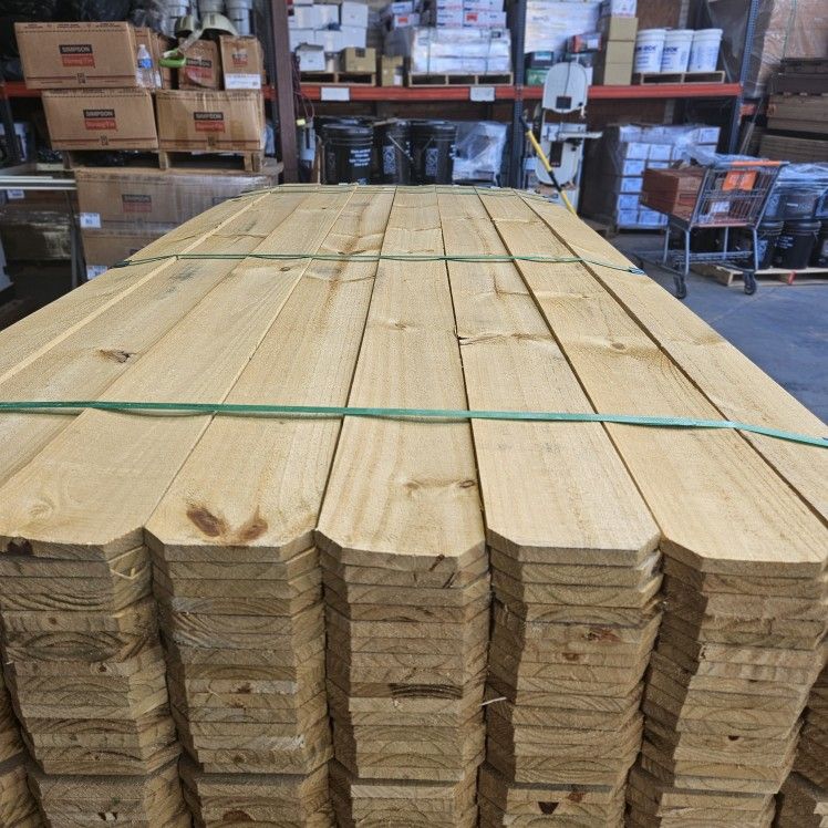 Brand New 1x6x6' Dog Ear Pressure Treated Fence Picket! Madera Tratada