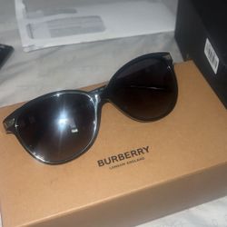 Women’s New Burberry Sunglasses (original)