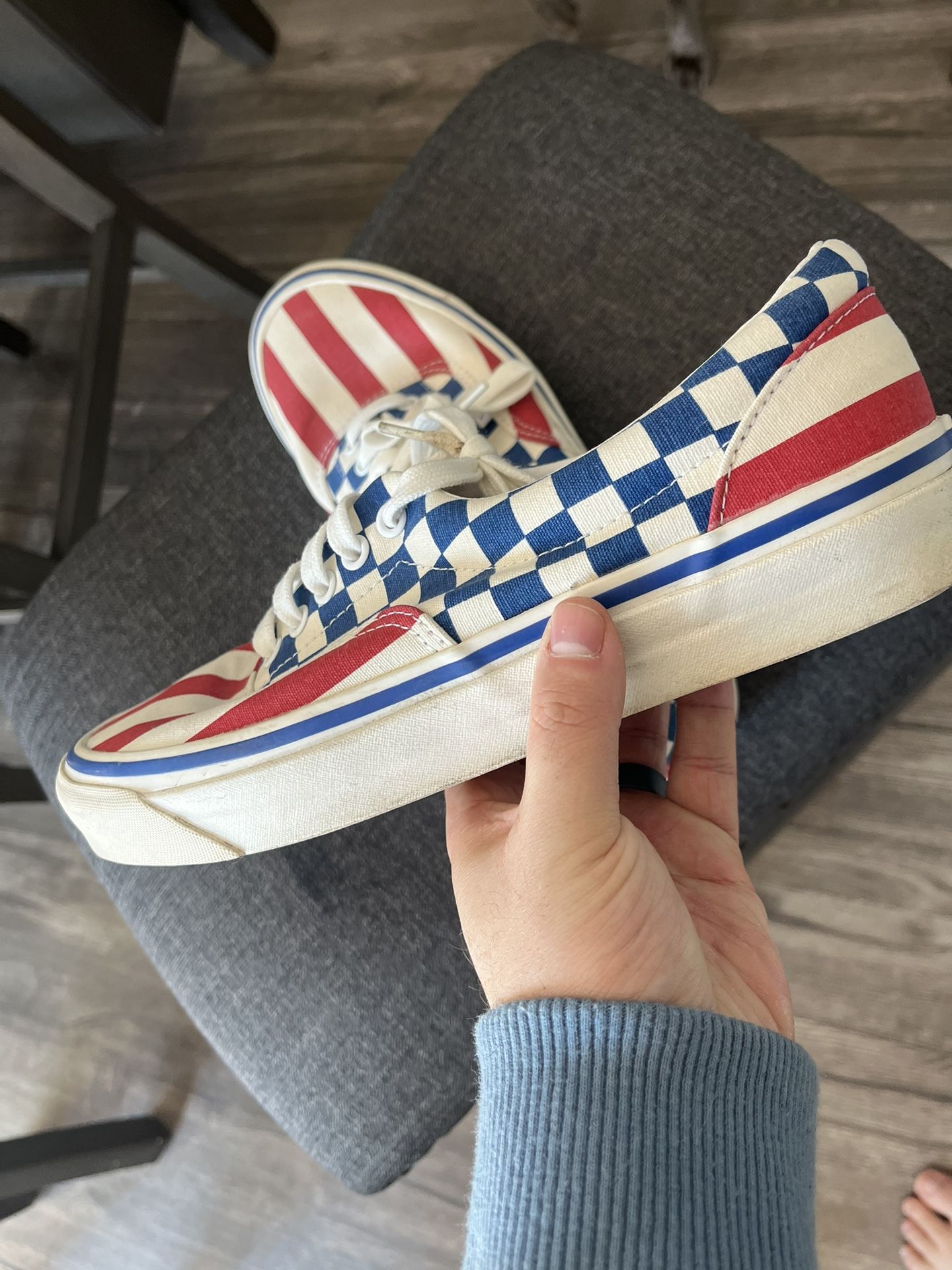 Vans Low Top Stars And Stripes Size 9