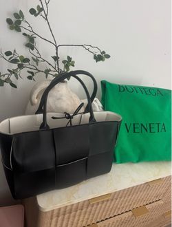 AUTHENTIC - Bottega Veneta bags