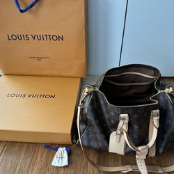 BRAND NEW Louis Vuitton Bandouliere 45, Monogram