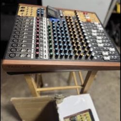 Tascam  Model 16 