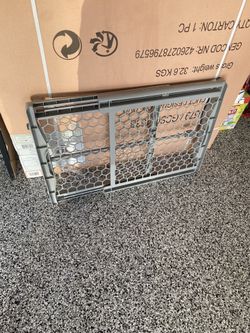Retractable Plastic Heavy Duty Pet Gate (Read Description)