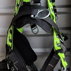 Miller AirCore Universal Fall Protection Harness 