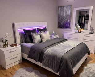 Bedroom Set ( Juego De Cuarto)💮Sold separately too💮Fast delivery