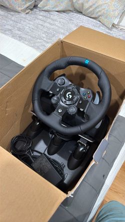 Logitech G923 Xbox (PC COMPATIBLE)