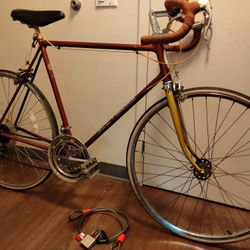 1974 Schwinn Continental Bicycle In Good Condition Rides,Shifts And Brakes Very Well. A "Chicago" Schwinn Made Here in Chicago 
