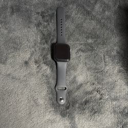 Apple Watch 44mm SE