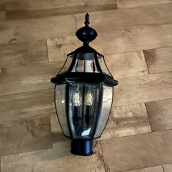 Beautiful Post Light w/ Eddison Bulbs (3)