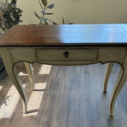 Hekman Console/desk