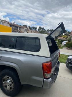 Camper shell