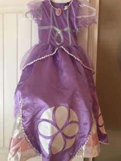 Genuine Disney Store Sofia the First princess costume. Six e 2/4