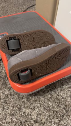 Kids Heelys Shoes Size 1 