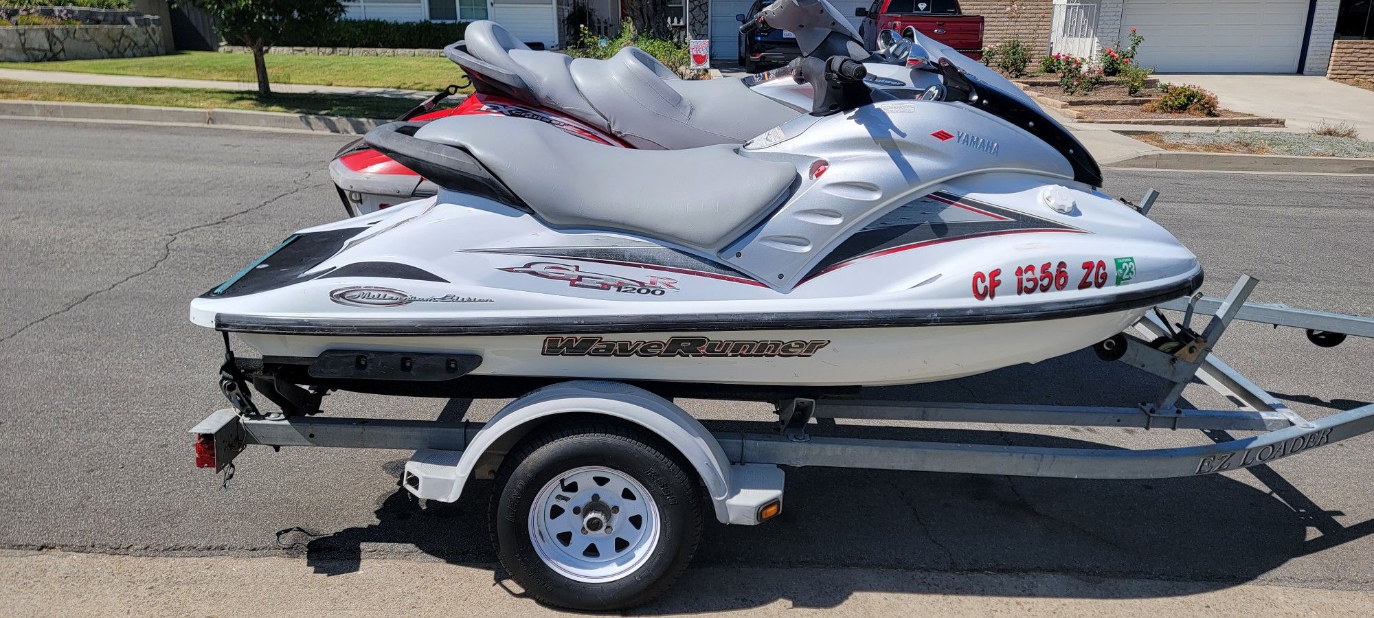 2005 Yamaha Waverunner Fx Cruiser & 2000 Yamaha Waverunners Gp1200r