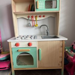 Kids Play Kitchen