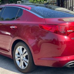 2013 Kia optima EX With Leather/sunroof