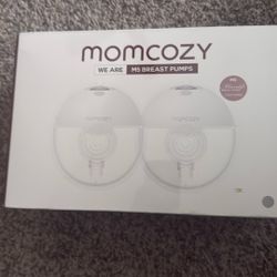 New Momcozy Breast Pump 