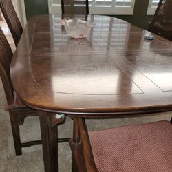 Henredon Wood Dining Set 6 Cane Back Chairs. 2 Leaves 