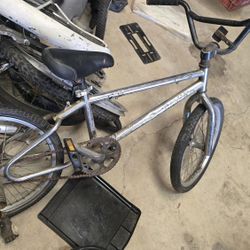 GT Vertigo BMX 20 inch GT piston stem GT Crank 