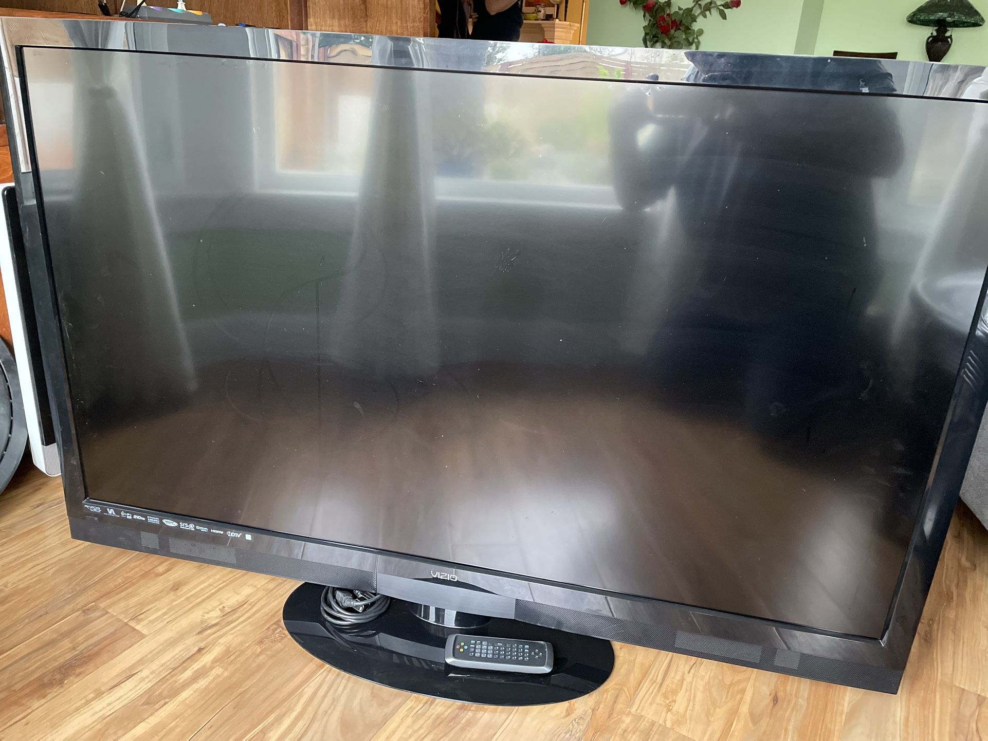 55 Inch Vizio TV. With Remote. Great Price.