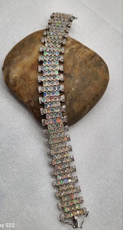 Ethiopian Welo Opal Bracelet.