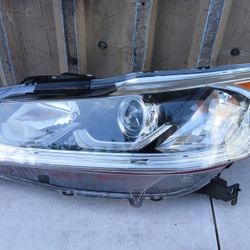 2016-2017 Honda Accord Headlight Driver Left Side OEM 