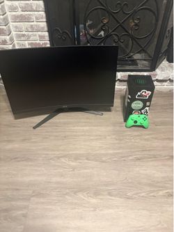 Monitor + Xbox Series X + Controller