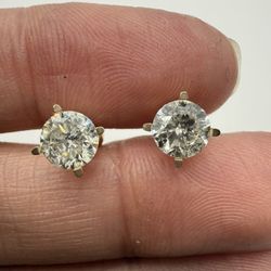 14k Stud Natural Diamond Earrings Approx 1.00ct Each 