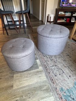 Nesting storage Ottoman set