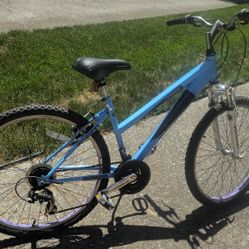 Women's Blue 21 Speed Schwinn Shimano Bike