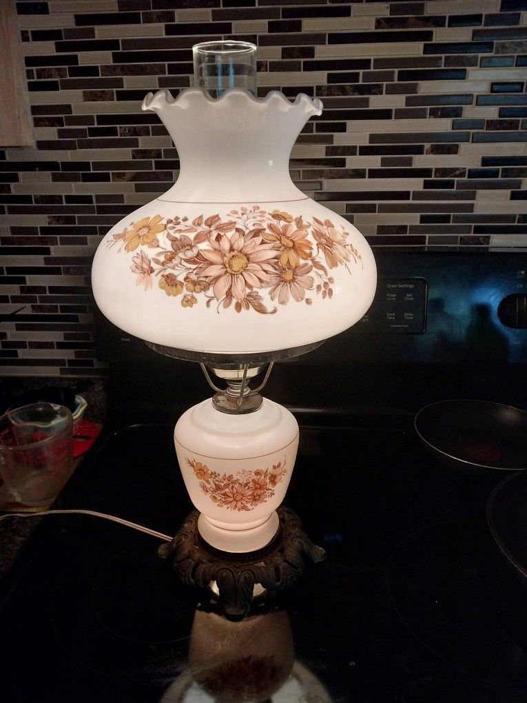 Vintage Floral Hurricane Lamp
