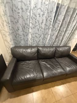 Haverty’s Couch and Chair (Katrina)