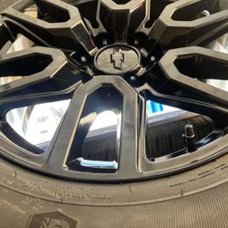 4 CHEVROLET SILVERADO 20”RIMS&TIRES