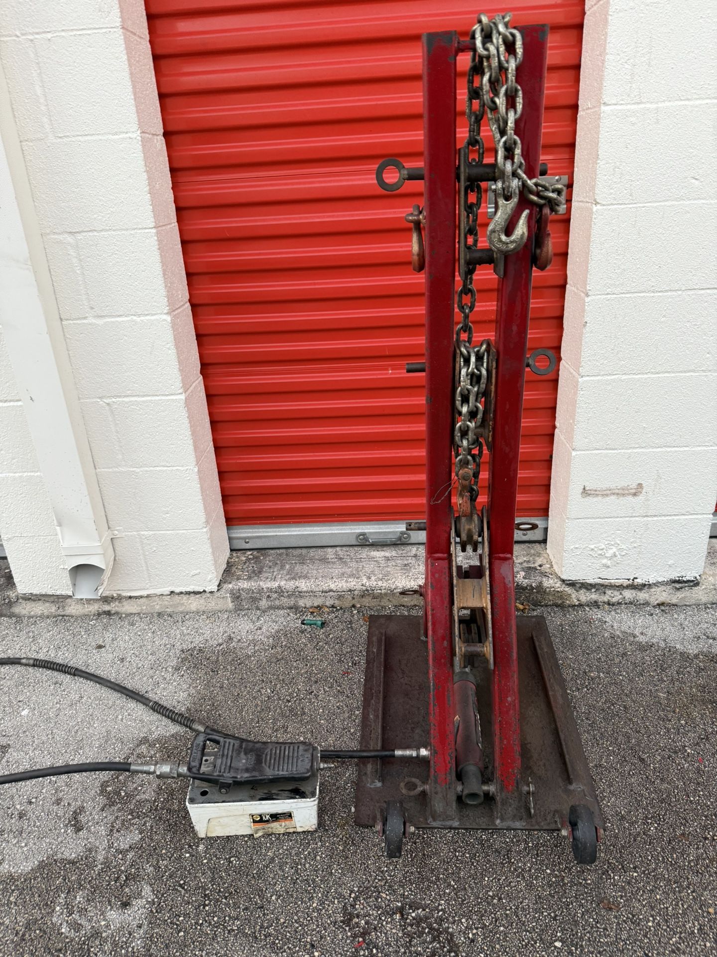 10 Ton Engine Hoist With Extra Chain
